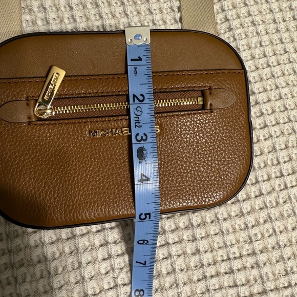 Michael Kors Jet Set Small Pebbled Leather Belt Bag - Picture 13 of 15